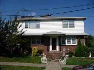 8 Jackson Pl, Lodi, NJ 07644