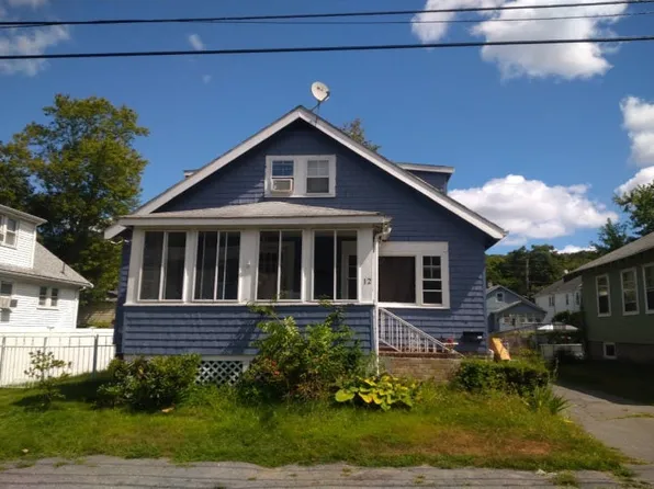 12 Makepeace St, Saugus, MA 01906