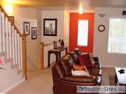 5th image of 266 E Millpoint Pl