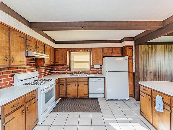 5th image of 5018 Columbus Ave