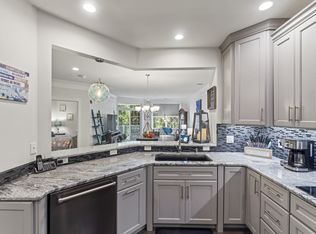 613 Brookside Ct #613, Newtown, CT 06470