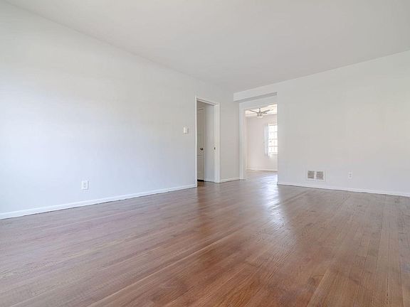 3rd image of 4015 Don Tomaso Dr
