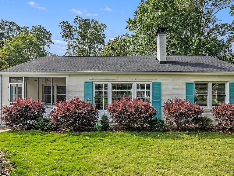 2263 Sanford Rd — Photo 1