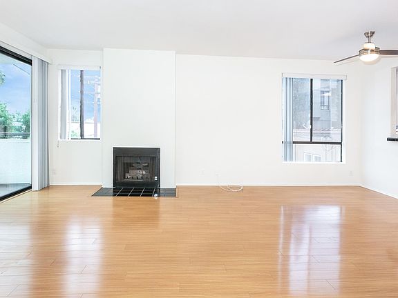 2nd image of 906 S Wooster St APT 202