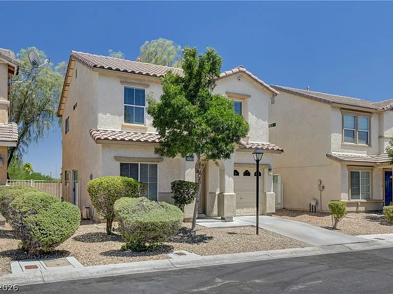 4208 Perfect Drift St — Photo 3