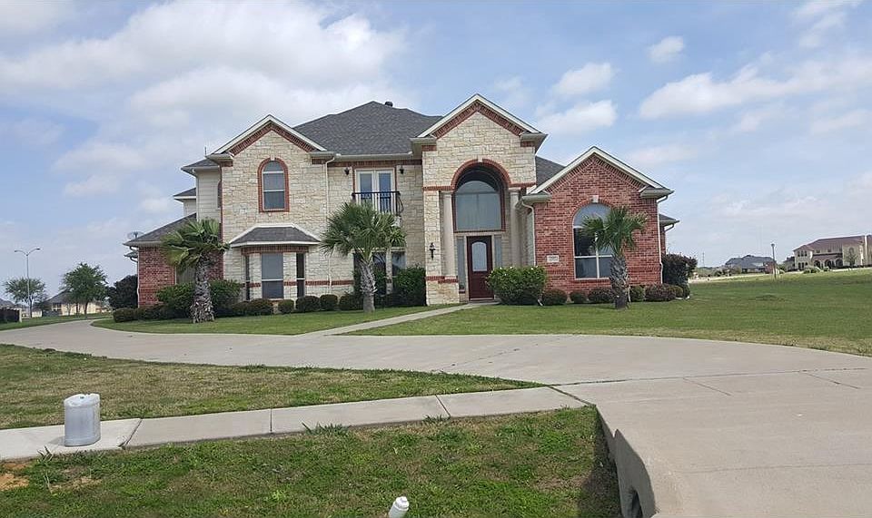 1st image of 2202 Janet Ct