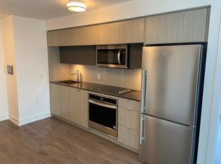 9471 Yonge St #562, Richmond Hill, ON L4C0Z5