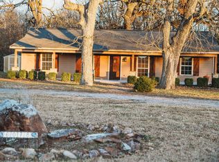 6078 E Line Rd, Whitewright, TX 75491