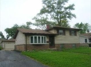 38 N Rose Ave, Addison, IL 60101