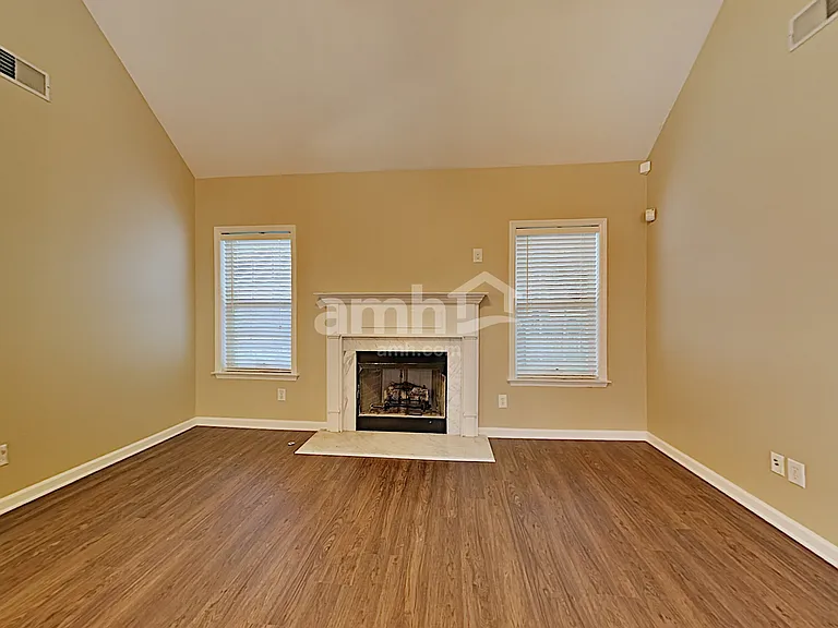 103 Homestead Ln — Photo 6
