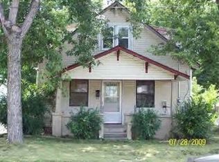 621 S Pine St, Nevada, MO 64772