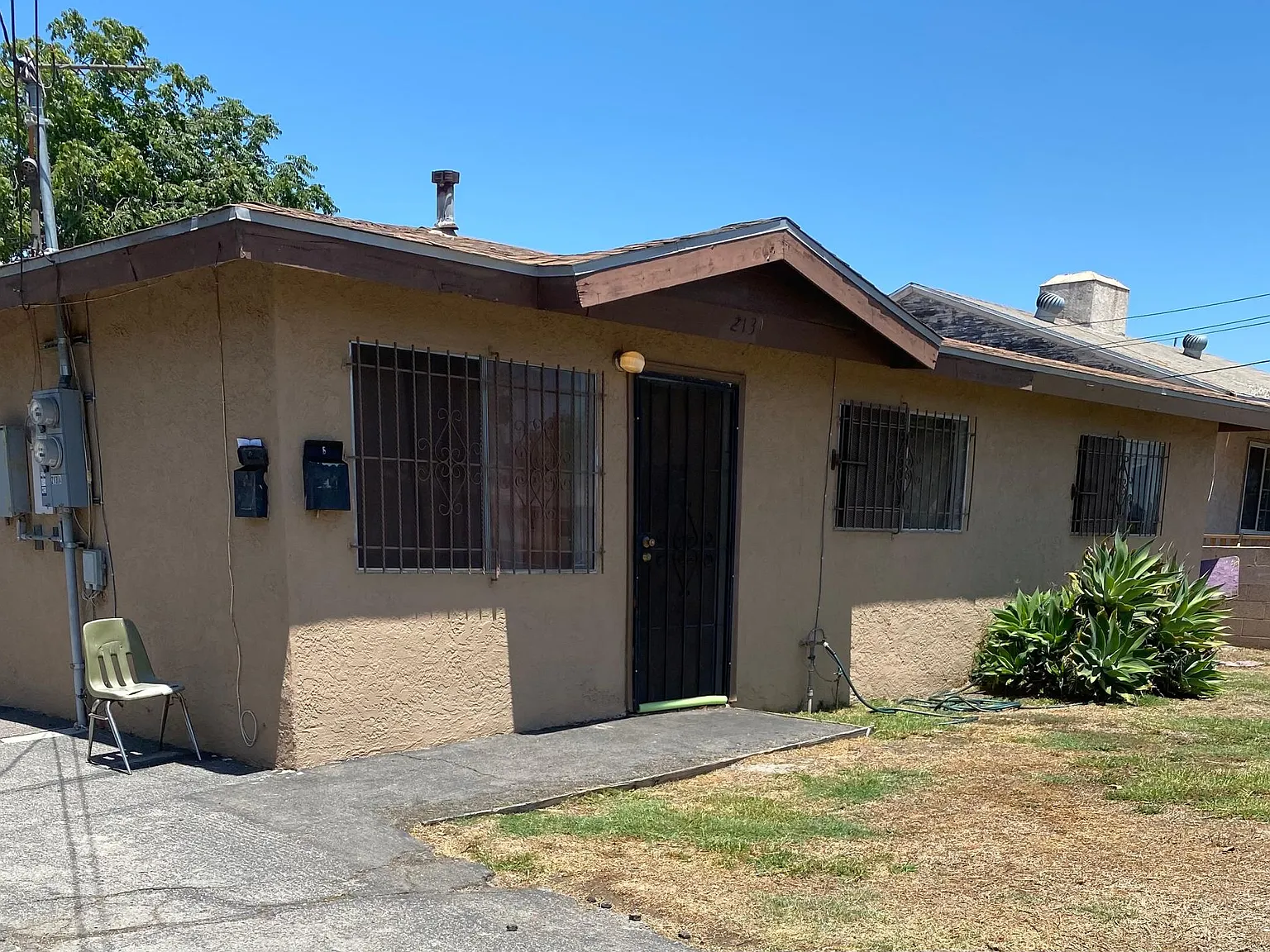 3 bed, 1000 sqft, $3,500 — Photo 1