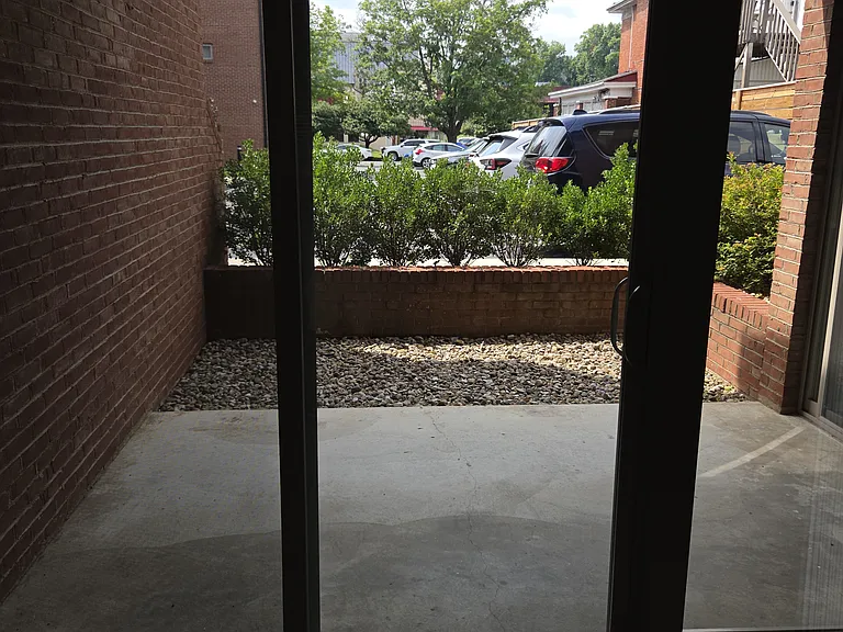 922 10th Ave #3 — Photo 8