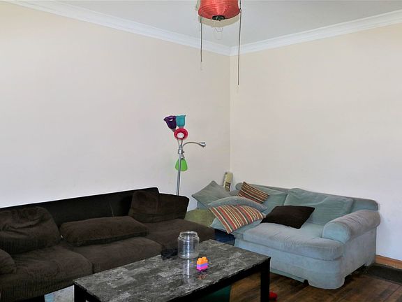 2nd image of 8414 S Burnham Ave