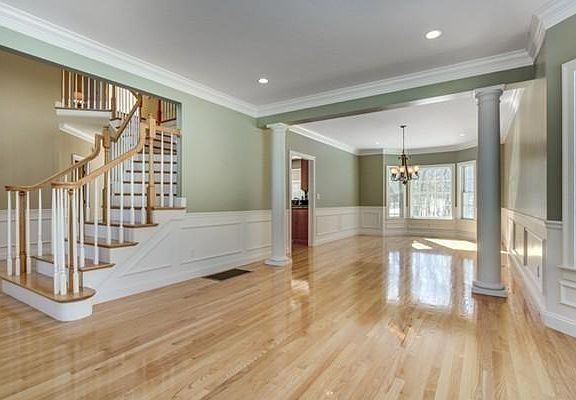 3rd image of 109 Moulton St