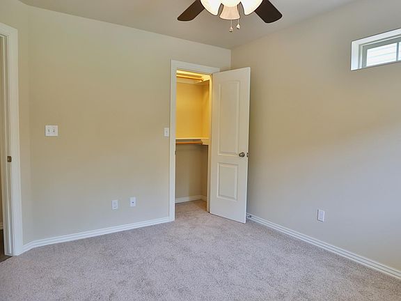 3rd image of 482 S Sang Ave