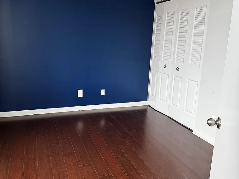 Large den