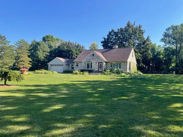 13523 West Prospect PLACE, New Berlin, WI 53151