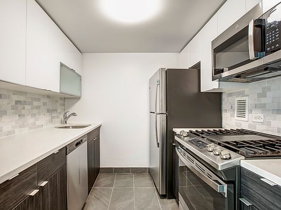 4th image of 108 E 96th St APT 12E