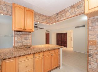 17021 N Bay Rd APT 102, Sunny Isles Beach, FL 33160
