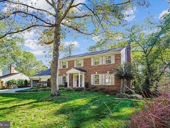 3rd image of 1631 Maddux Ln