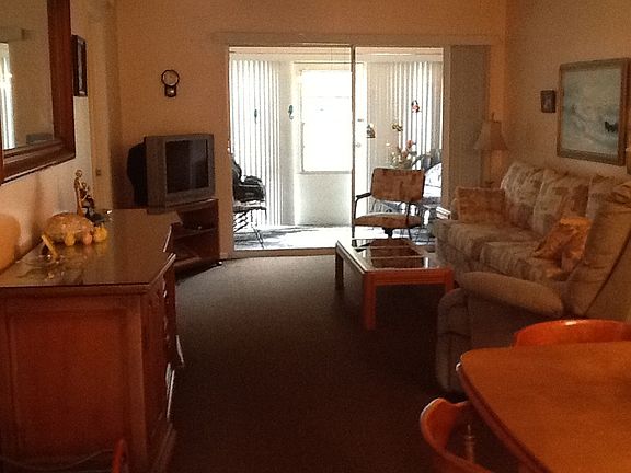 4th image of 1845 S Highland Ave #1010