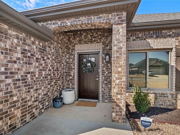 5th image of 880 Bob Glen Cir