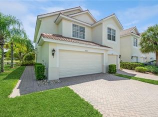 1088 Oxford Ln #48, Naples, FL 34105