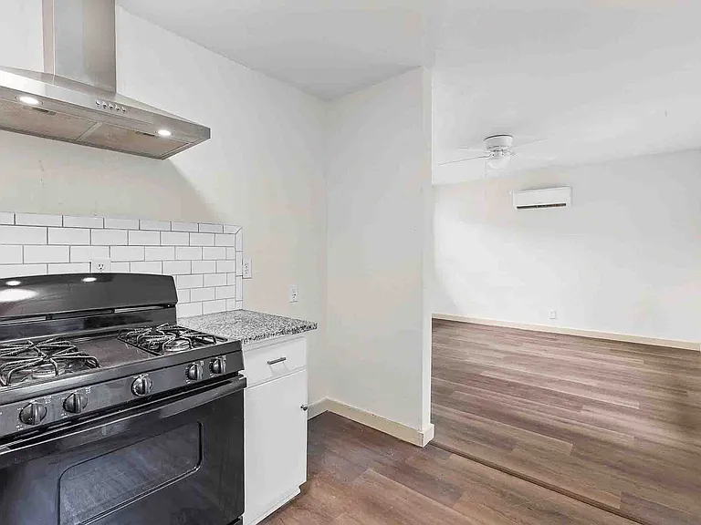1005 Haynes St #1007 — Photo 7