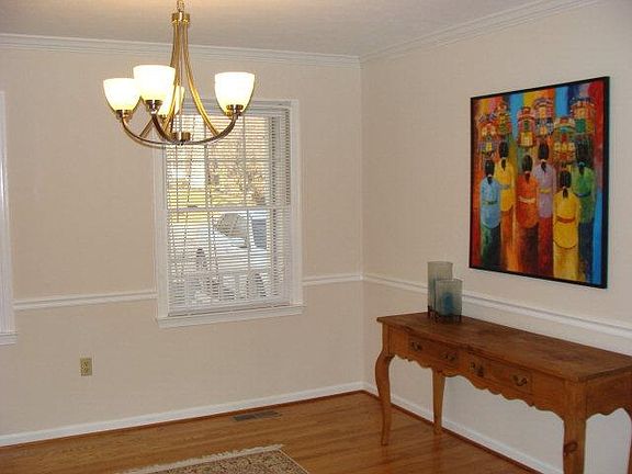 5th image of 2641 Oak Grv