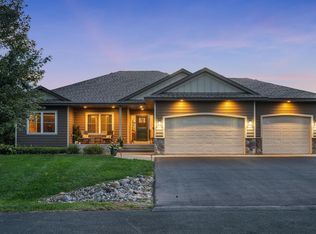26002 Sunset Dr, Chisago City, MN 55013
