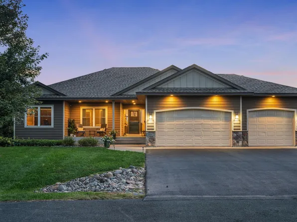 26002 Sunset Dr, Chisago City, MN 55013