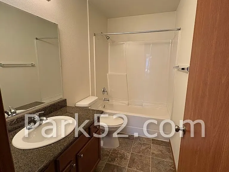 630 N Prospect St #15 — Photo 7