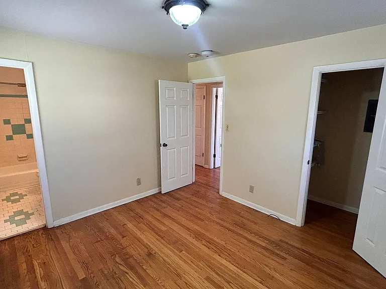 2106 Giles Dr NE — Photo 23