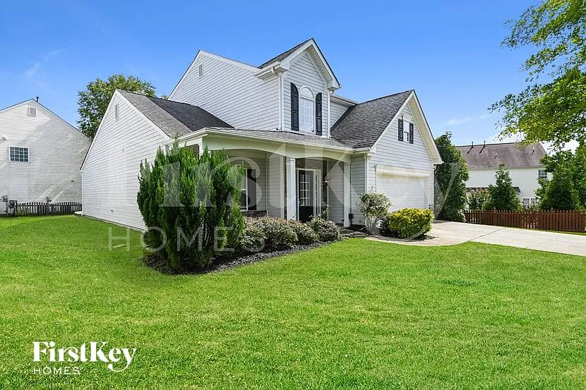 4 bed, 2.5 bath, 2532 sqft, $2,755 — Photo 2