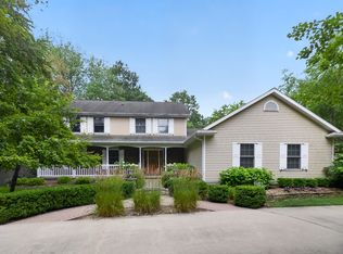 4010 E Old Pine Trl, Midland, MI 48642