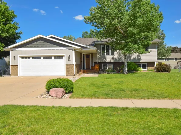 2220 S Cambridge Ave, Sioux Falls, SD 57106