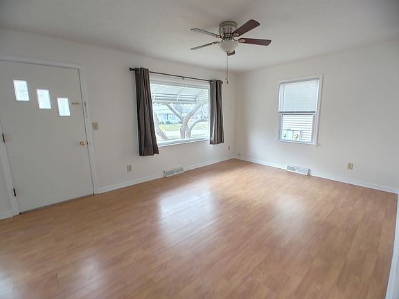 2nd image of 812 Osage St
