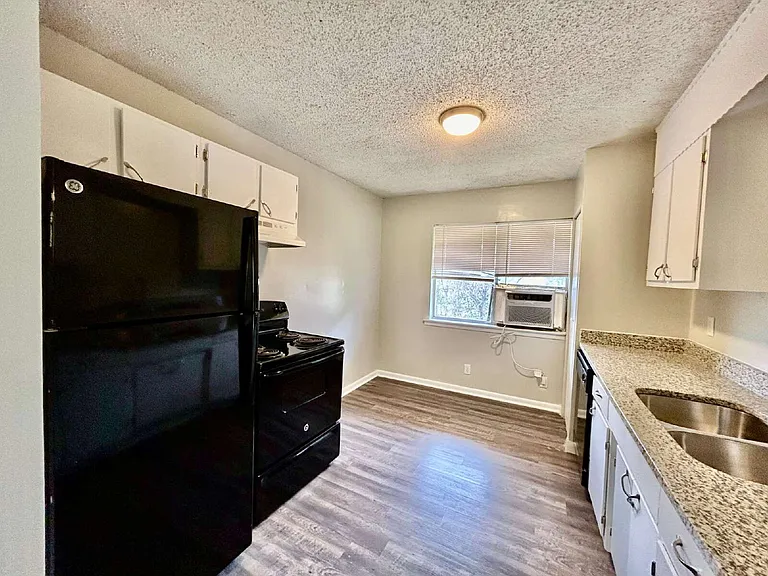 207 Valley View Ave #6 — Photo 8