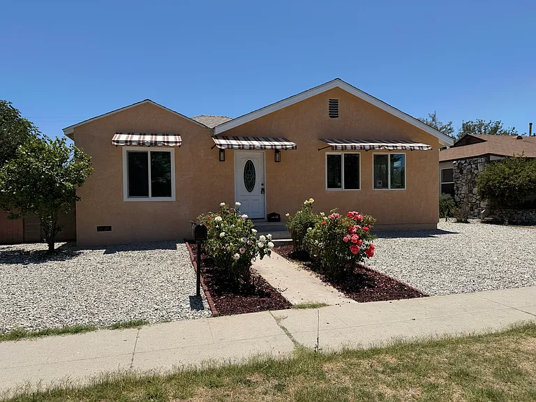 19906 Saticoy St — Photo 11