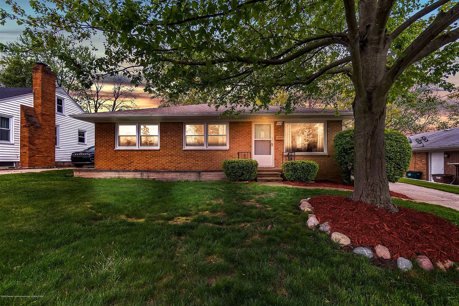 2117 Edwin Pl photo 1