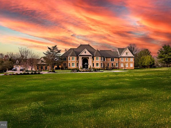 1265 Grenoble Rd, Ivyland, PA 18974