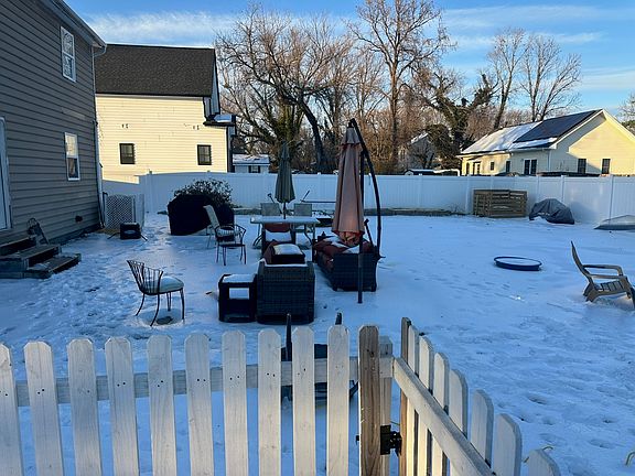 4th image of 3709 Loudon St