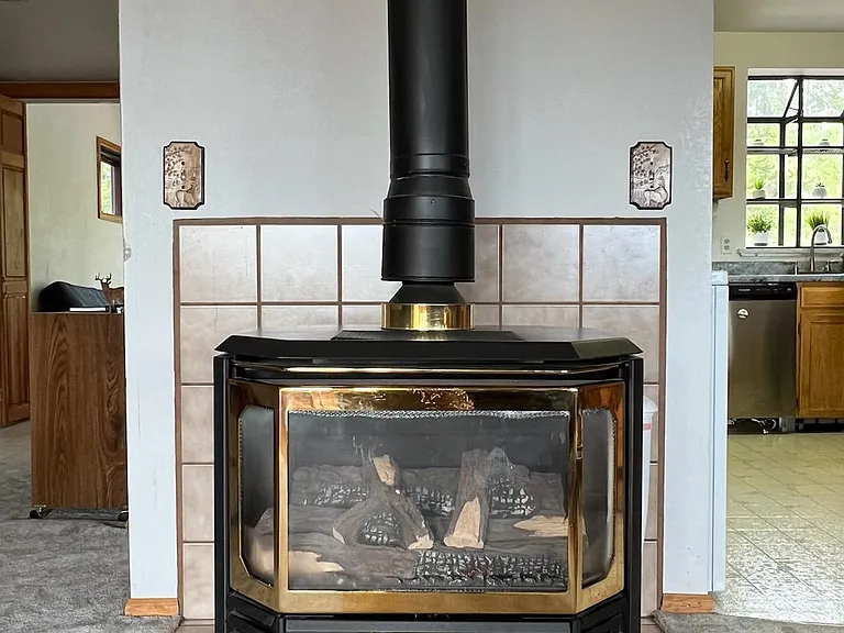 Gas fireplace for those cold winter days.