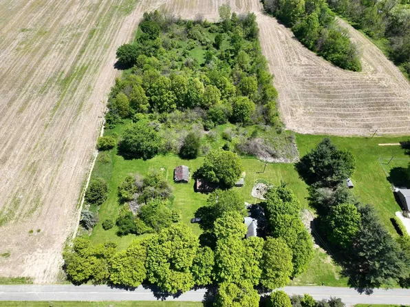 69150 Pine Rd, North Liberty, IN 46554