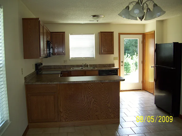 529 Rumbach Ave #527 — Photo 11