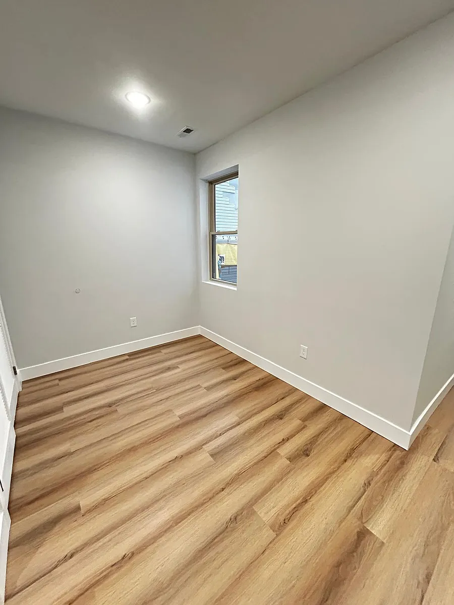 Building Photo - 3259 N 13th St #3