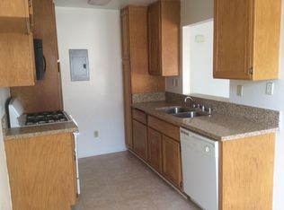 901 Via Zapata APT D, Riverside, CA 92507