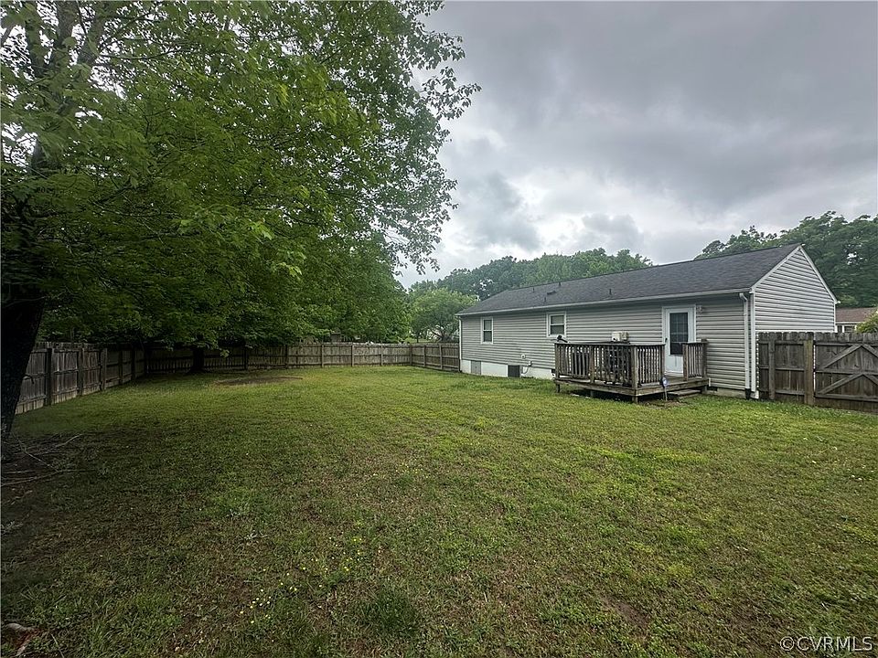 2nd image of 3723 Robert E Lee Dr