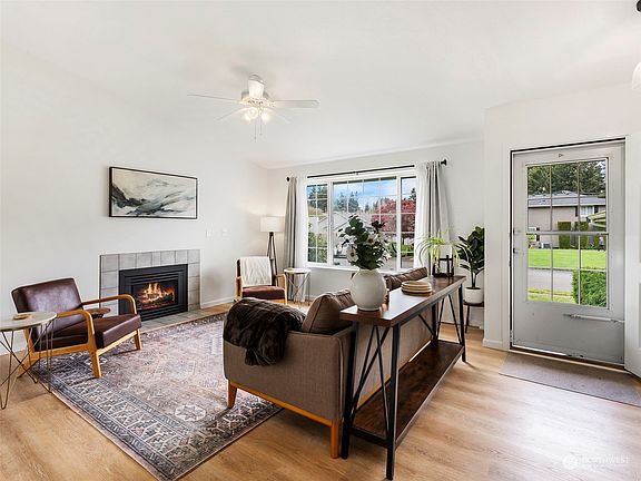 5th image of 1213 Scarlet Oaks Drive SE